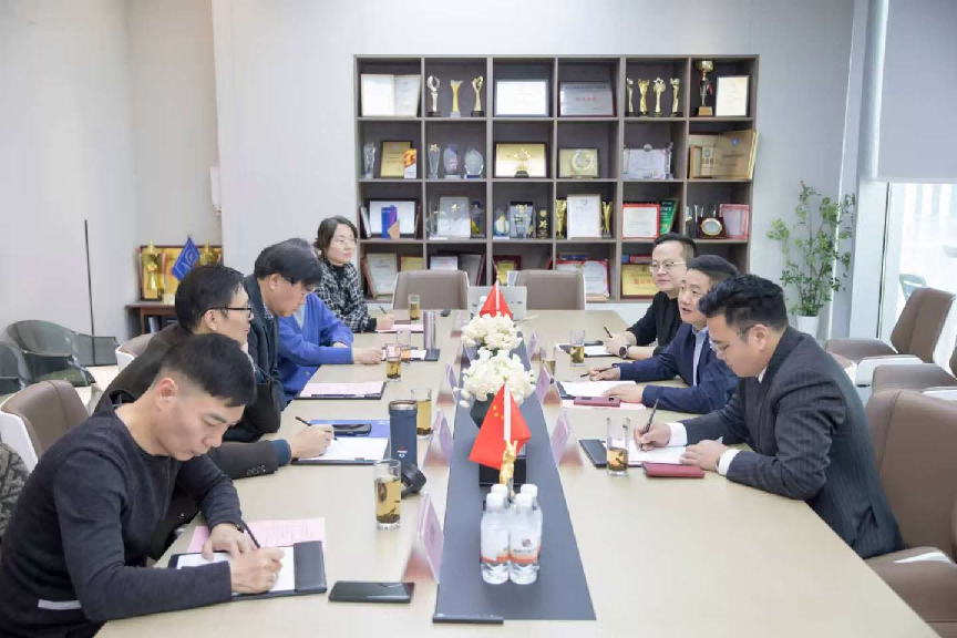 �Ž��ǿ��о�Ժһ�и��㽭��ǿ�عɼ����߷õ���